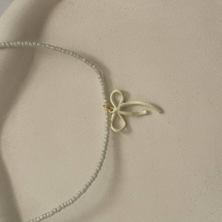 گردنبند پینترسی پاپیون منجوقی🦢🎀